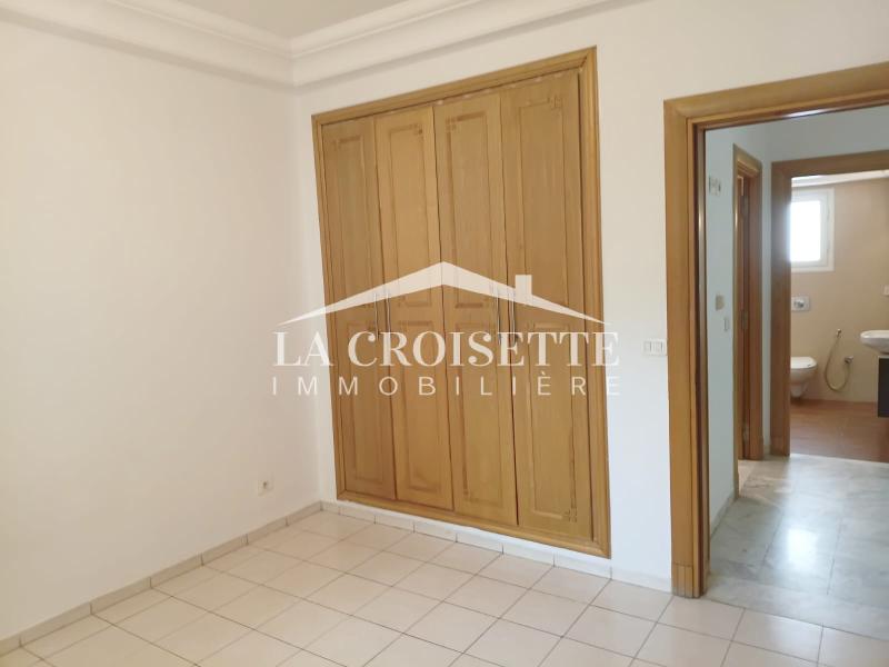 Appartement S+3 à La Marsa